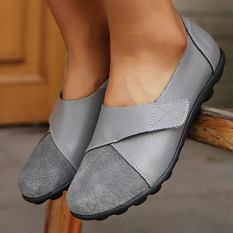Women's orthopedic slip-on shoes with arch support and wide fit, pain relief