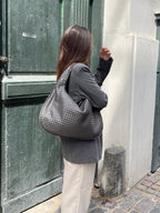 Women's spacious tote bag in multiple colours, everyday shoulder carry