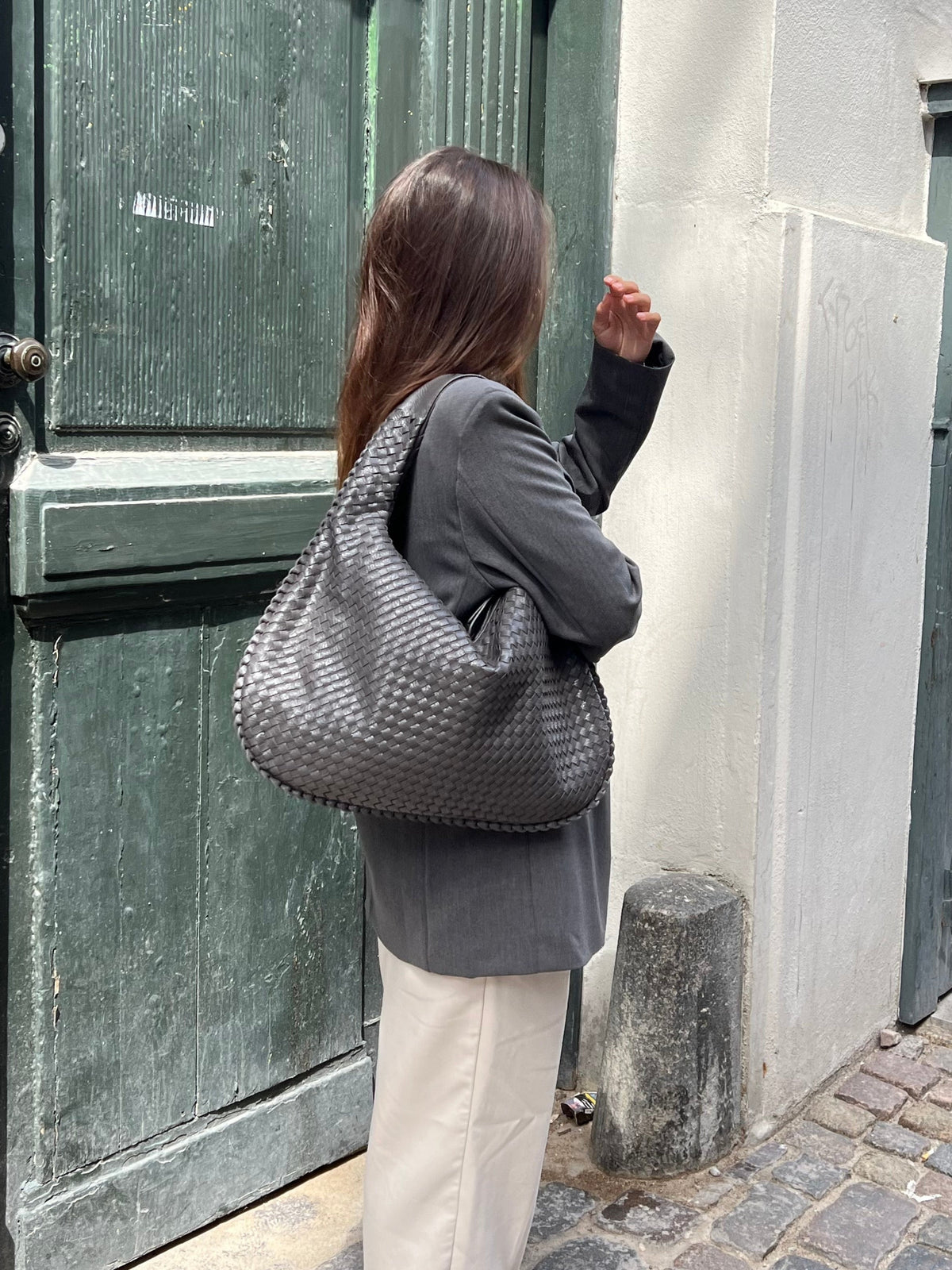 Women's spacious tote bag in multiple colours, everyday shoulder carry