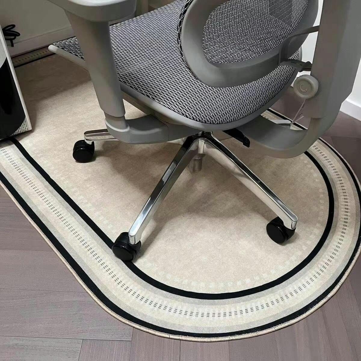 Office chair mat with non-slip backing for floor protection, polyester fleece geometric design