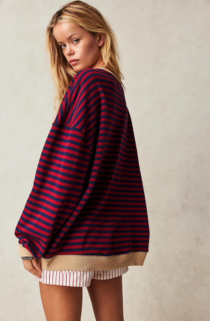 Women oversized striped sweatshirt with dropped shoulders and round neckline