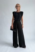 Women's two-piece set with sleeveless top and wide-leg trousers, relaxed fit summer outfit