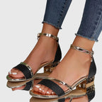 Orthopedic heeled sandals for women with adjustable strap and arch support