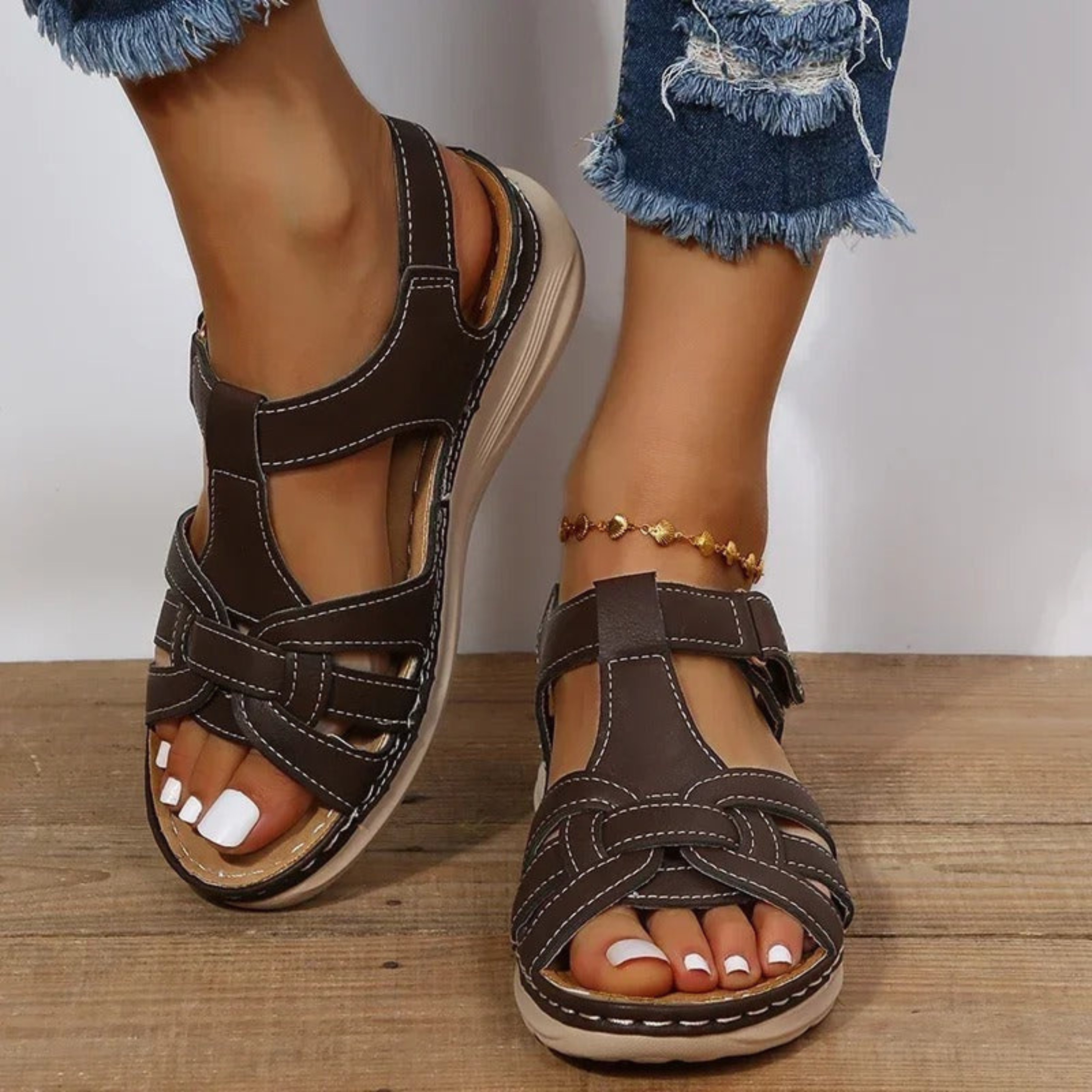 Women's orthopedic sandals with arch support and ergonomic footbed, brown and black