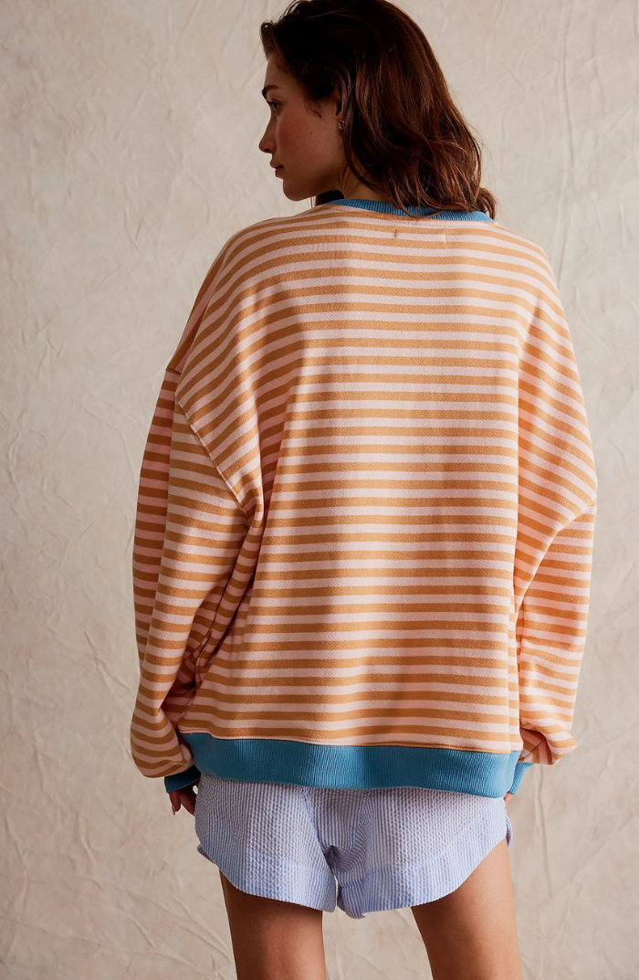 Women oversized striped sweatshirt with dropped shoulders and round neckline
