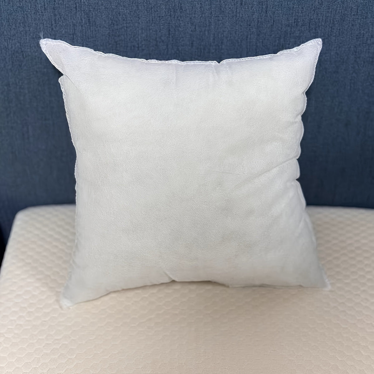 White non-woven pillow inserts 2-pack, high elasticity, for sofa and bed use