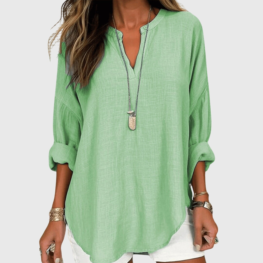 Women's flowy beach shirt with long sleeves and round neckline, relaxed fit
