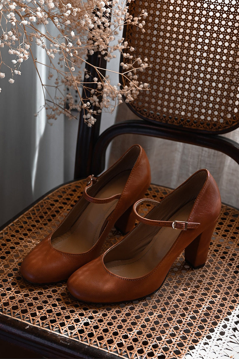 Women wide heel pumps round toe with adjustable buckle strap in brown