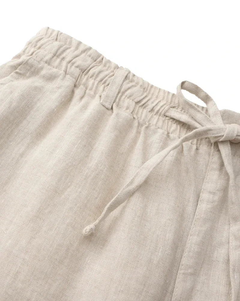 Men's linen summer set white shirt beige shorts and black retro sunglasses 3-piece outfit