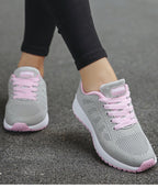 Women's ergonomic sneakers with arch support and breathable upper, wide fit