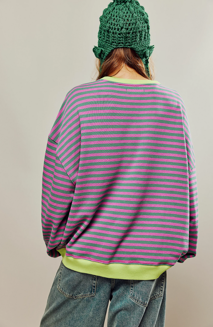 Women oversized striped sweatshirt with dropped shoulders and round neckline