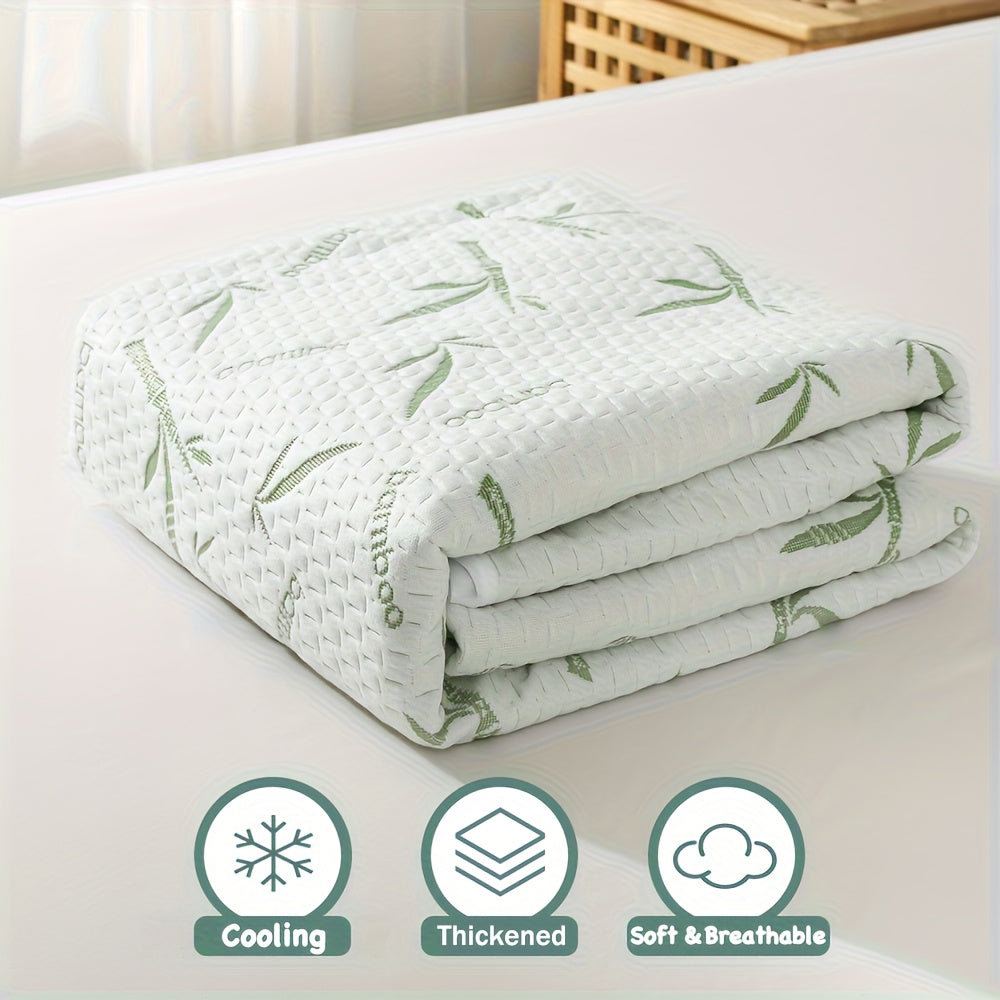 Bamboo mattress protector with cooling 3D air layer and breathable surface
