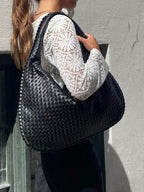 Women's spacious tote bag in multiple colours, everyday shoulder carry
