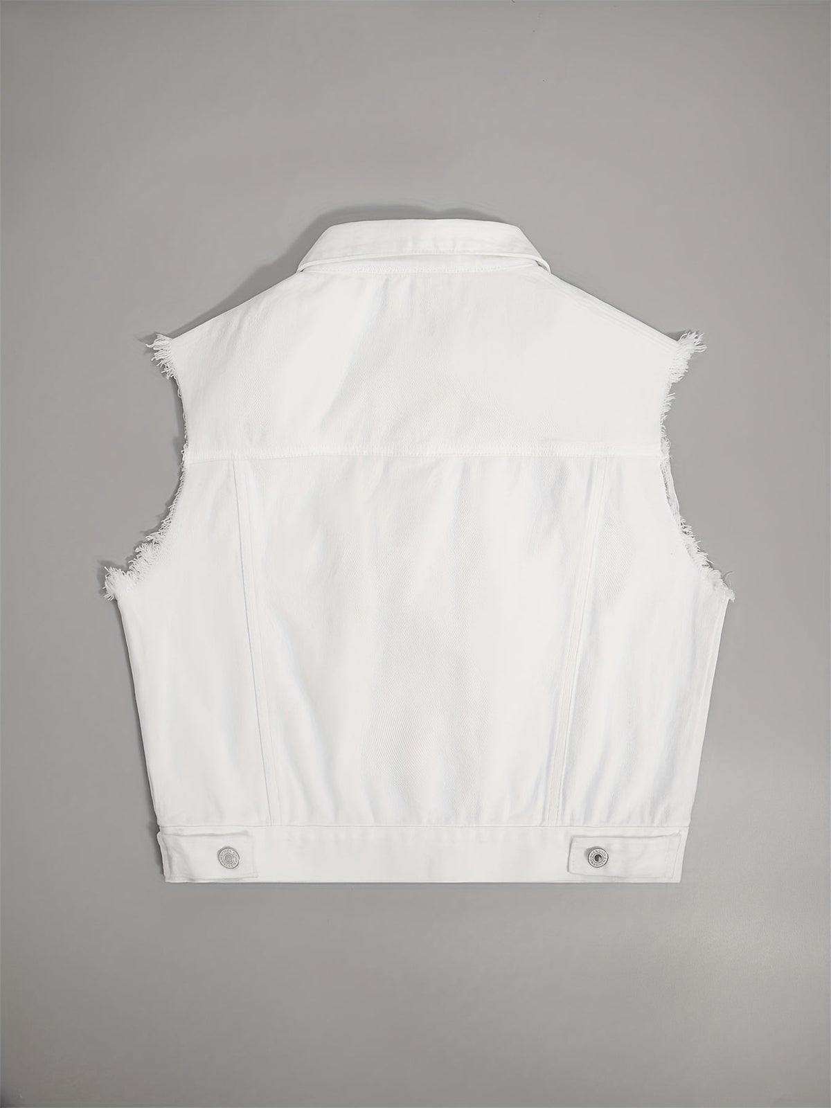 Women denim sleeveless jacket with flap pockets regular fit