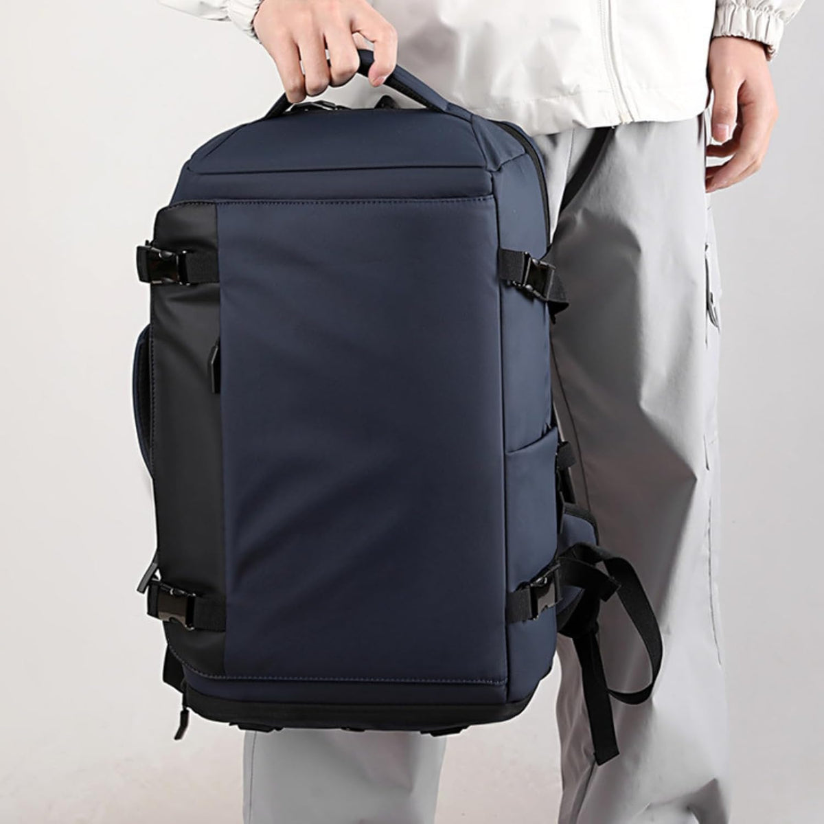 Waterproof 15" laptop backpack with 270° side opening and USB-C charging port