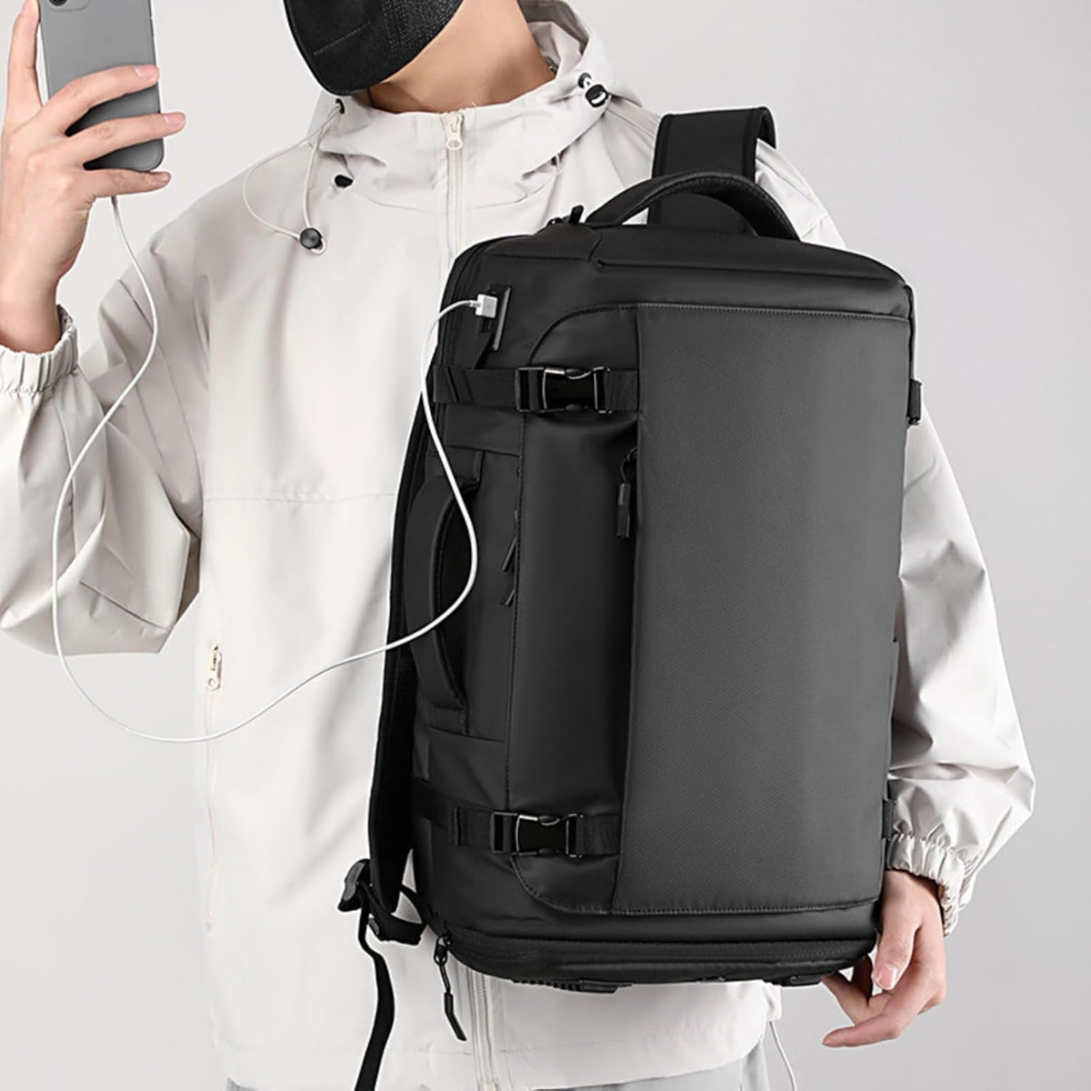 Waterproof 15" laptop backpack with 270° side opening and USB-C charging port