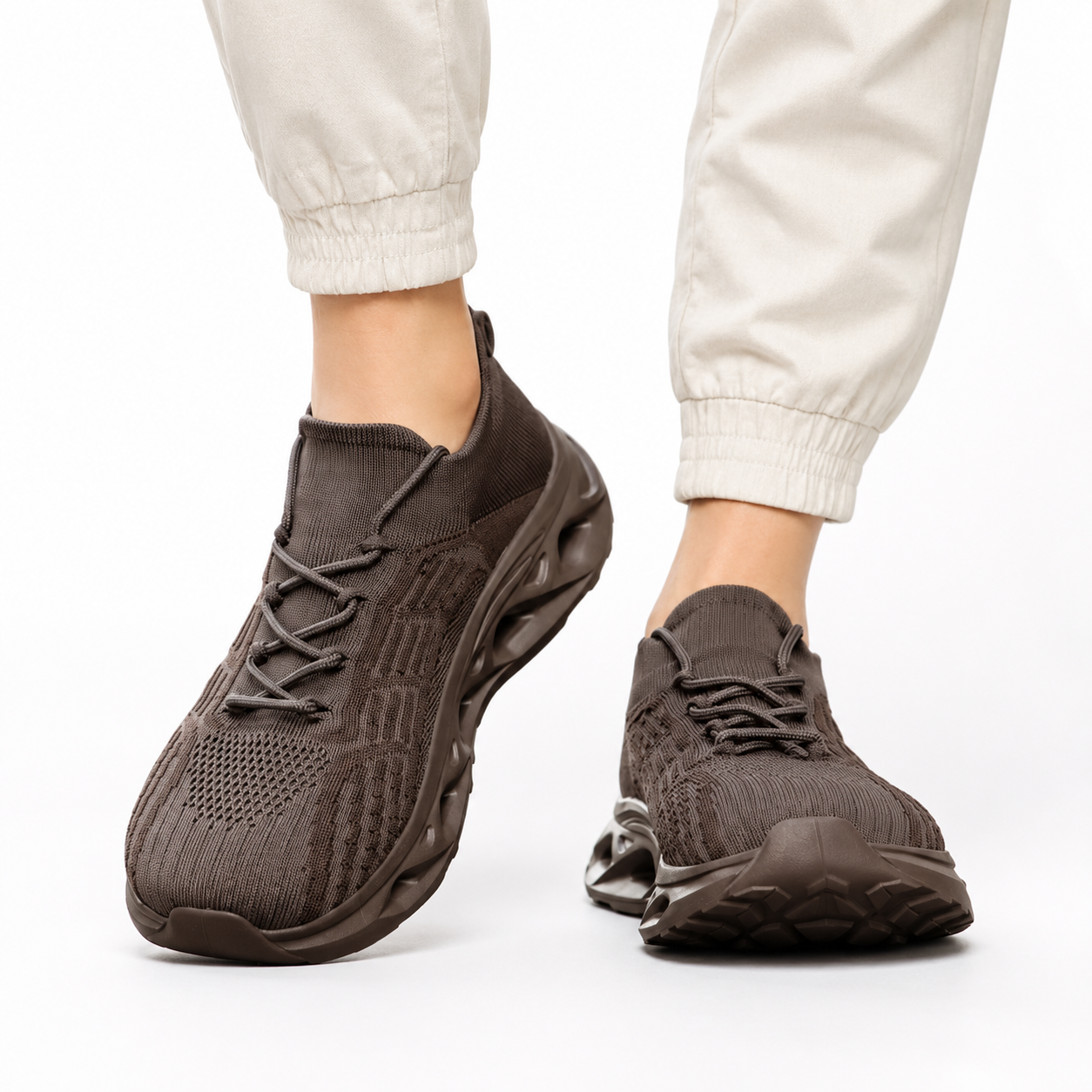 Walking sneakers wide toe box orthopedic flexible sole lace-up, available in 6 colours