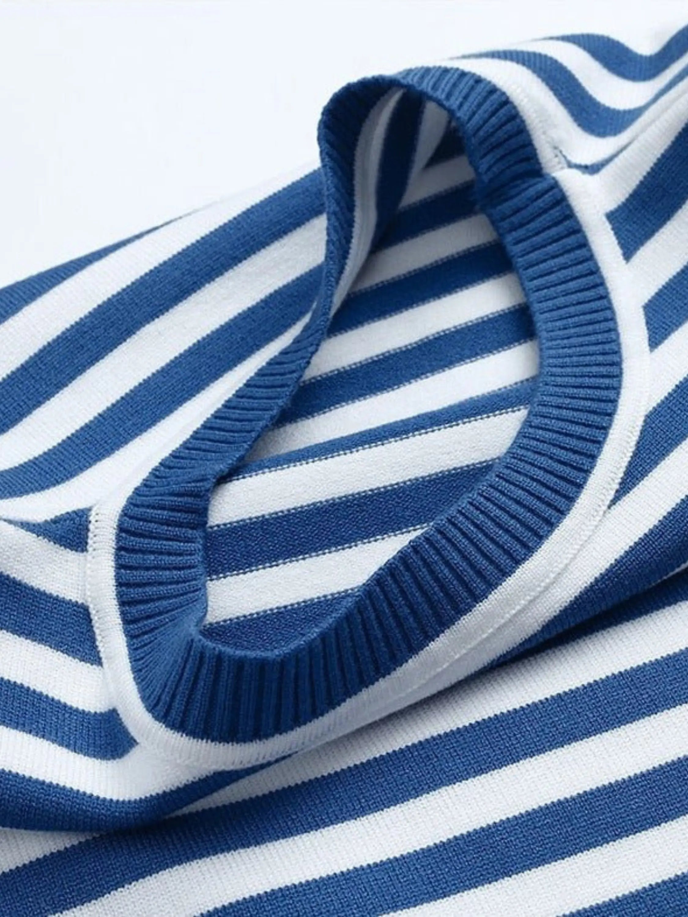 Striped knit sweater women's relaxed fit round neck long sleeve