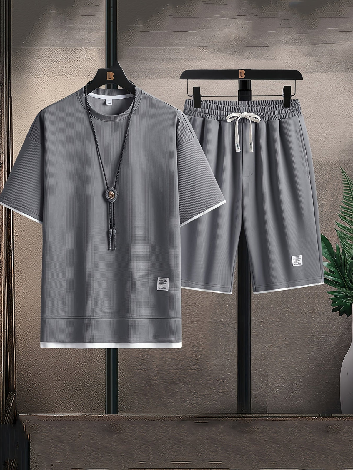 Men's two-piece waffle fabric set, relaxed fit, T-shirt and shorts in black and beige