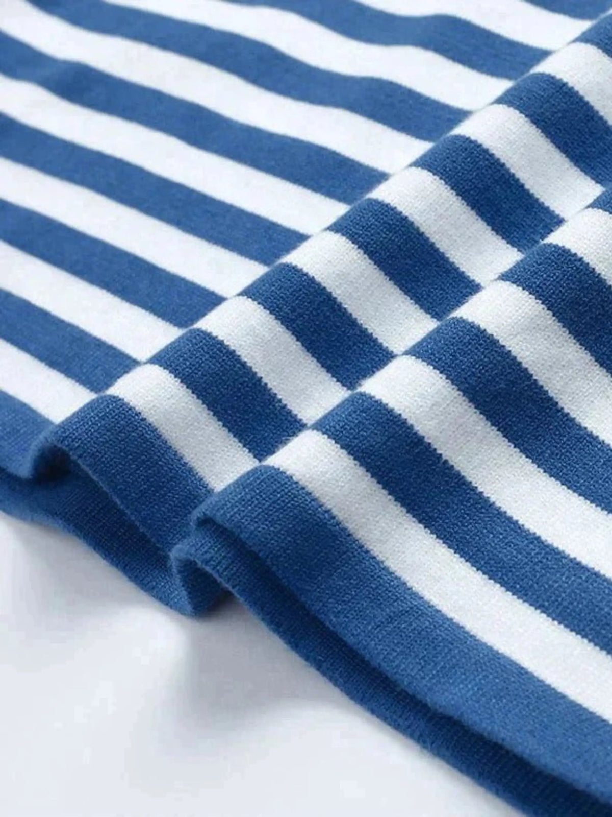 Striped knit sweater women's relaxed fit round neck long sleeve