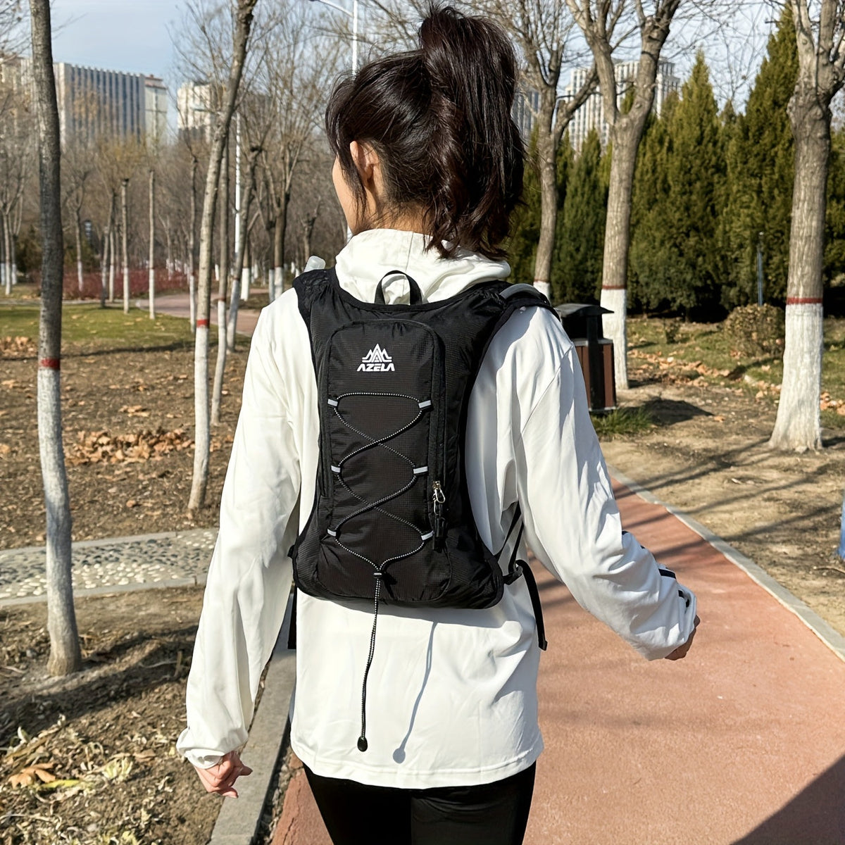 Men running vest lightweight adjustable with 500ml soft flask included