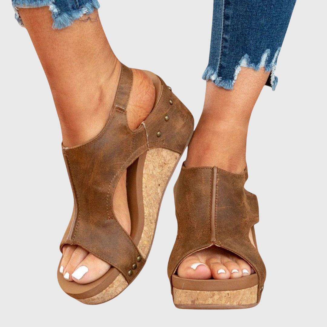 Orthopedic sandals for women with cushioned insole and adjustable buckle wedge