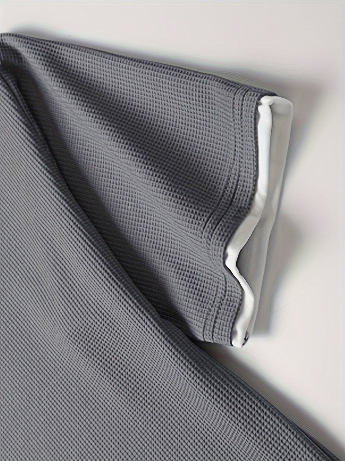 Men's two-piece waffle fabric set, relaxed fit, T-shirt and shorts in black and beige