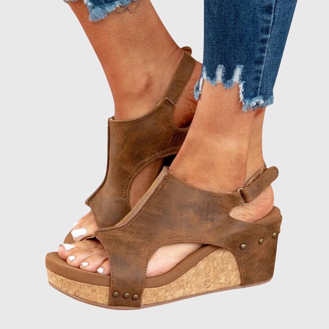 Orthopedic sandals for women with cushioned insole and adjustable buckle wedge