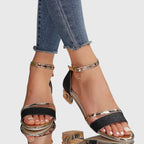 Orthopedic heeled sandals for women with adjustable strap and arch support