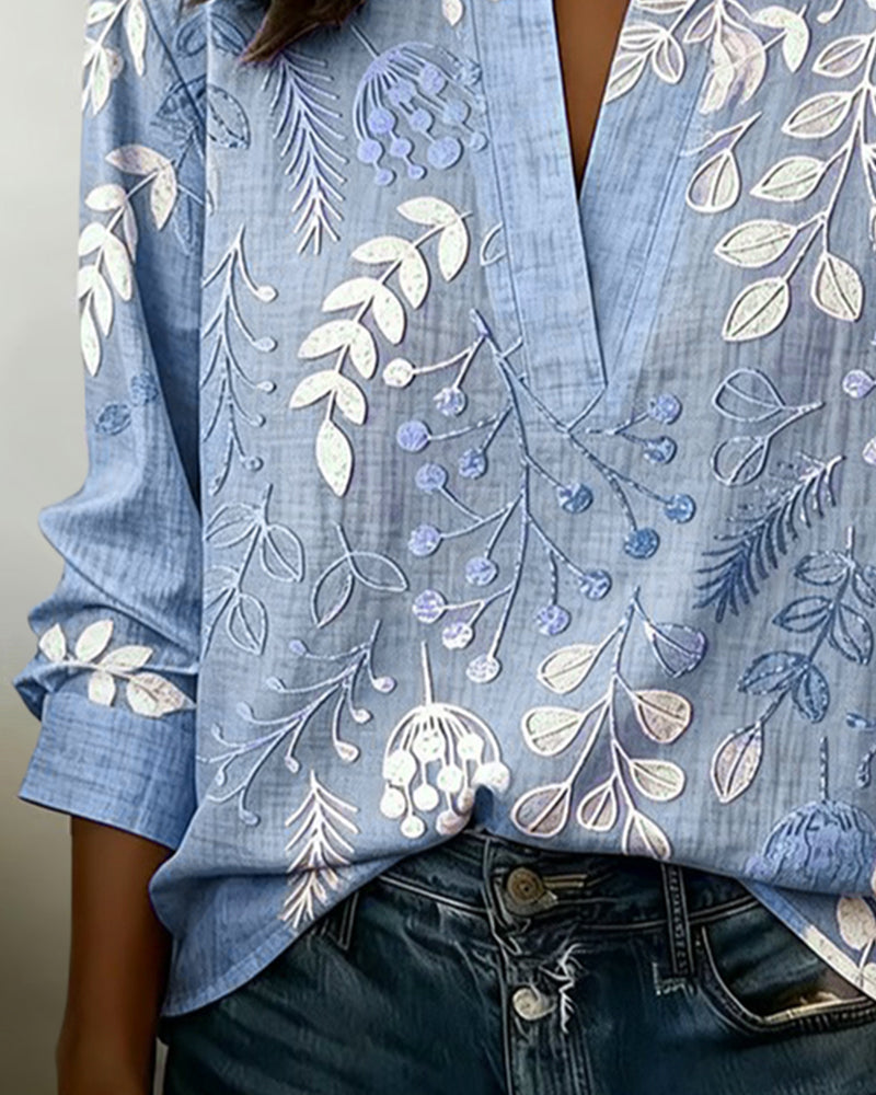 Women's floral blouse with V-neck, lightweight pastel print, spring summer