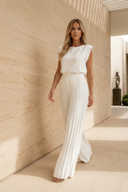 Women's two-piece set with sleeveless top and wide-leg trousers, relaxed fit summer outfit
