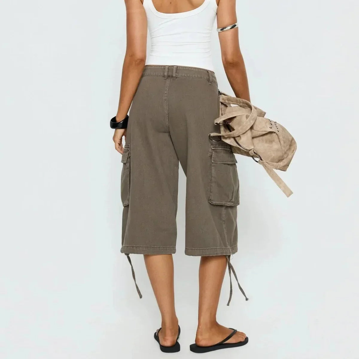 Women's camo cargo shorts longline baggy fit with flap pockets, streetwear style