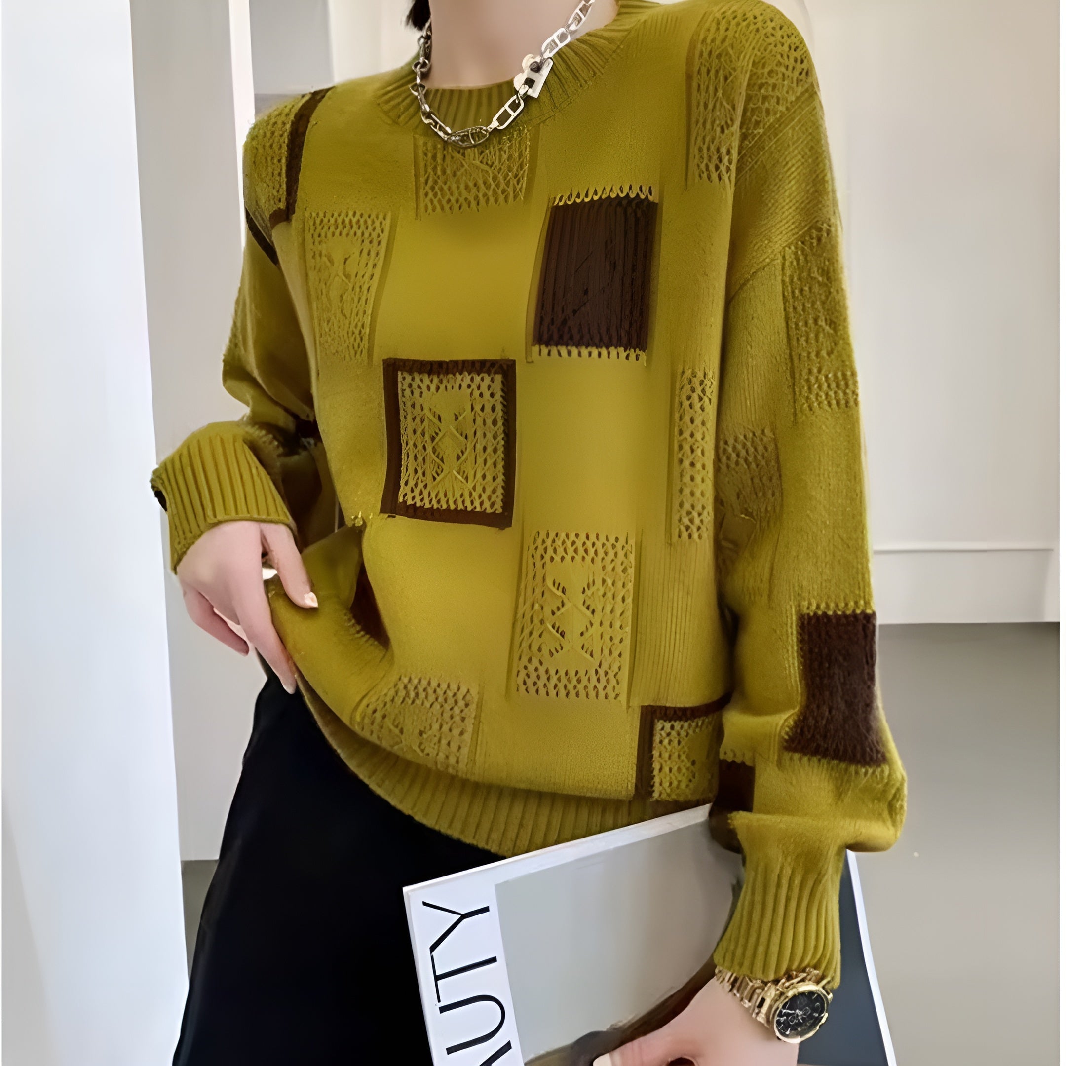 Women knit sweater geometric pattern relaxed fit round neckline