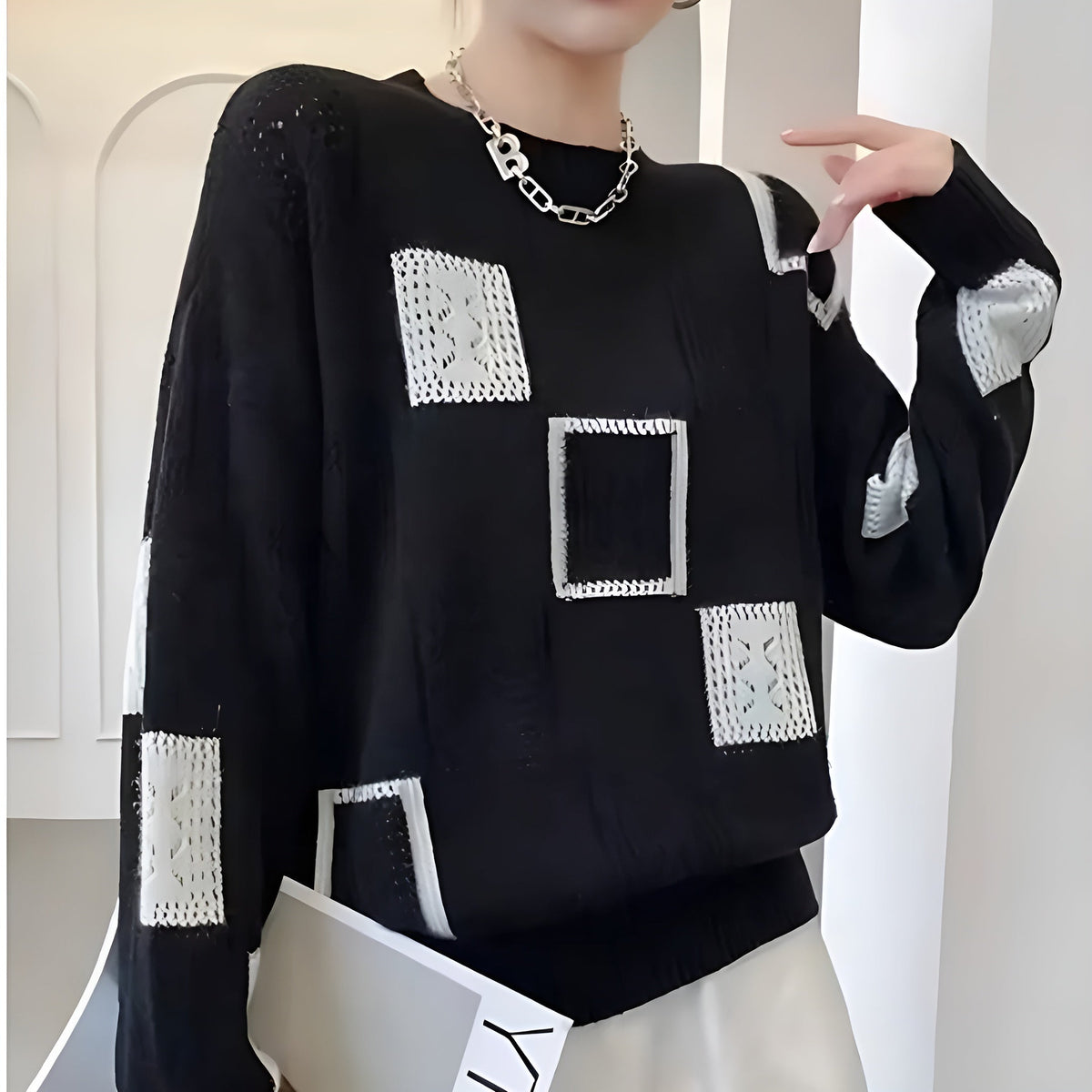 Women knit sweater geometric pattern relaxed fit round neckline