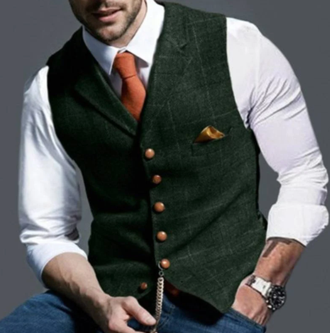 Men's vintage vest with button front and adjustable back strap, regular fit