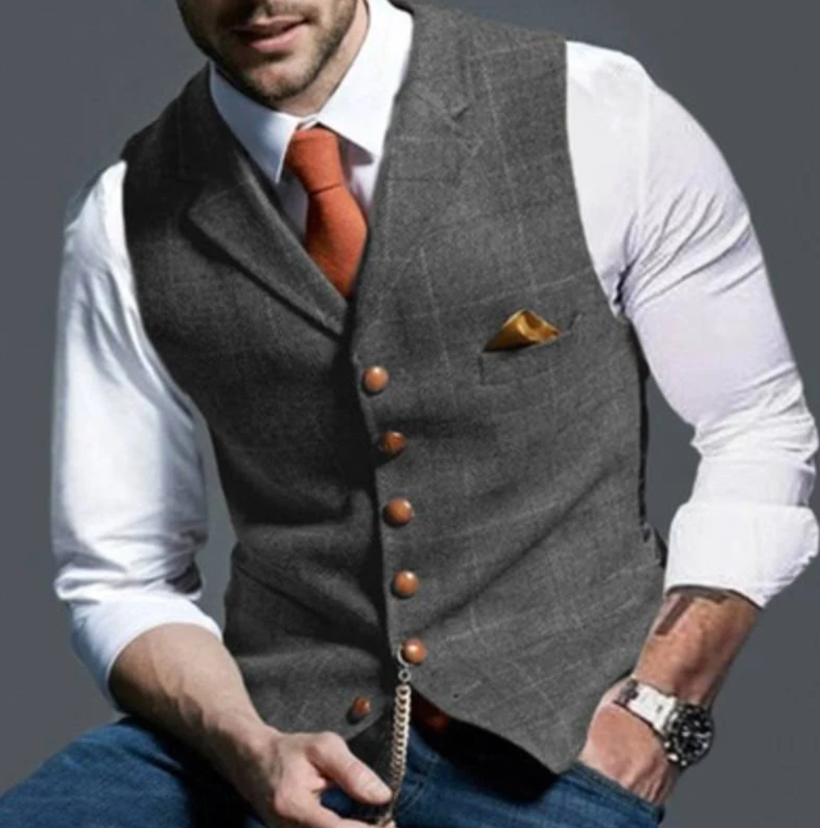 Men's vintage vest with button front and adjustable back strap, regular fit