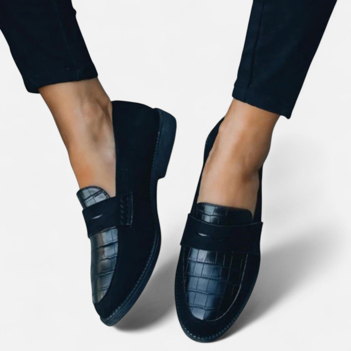 Women's black leather-style slip-on loafers, classic silhouette all-season