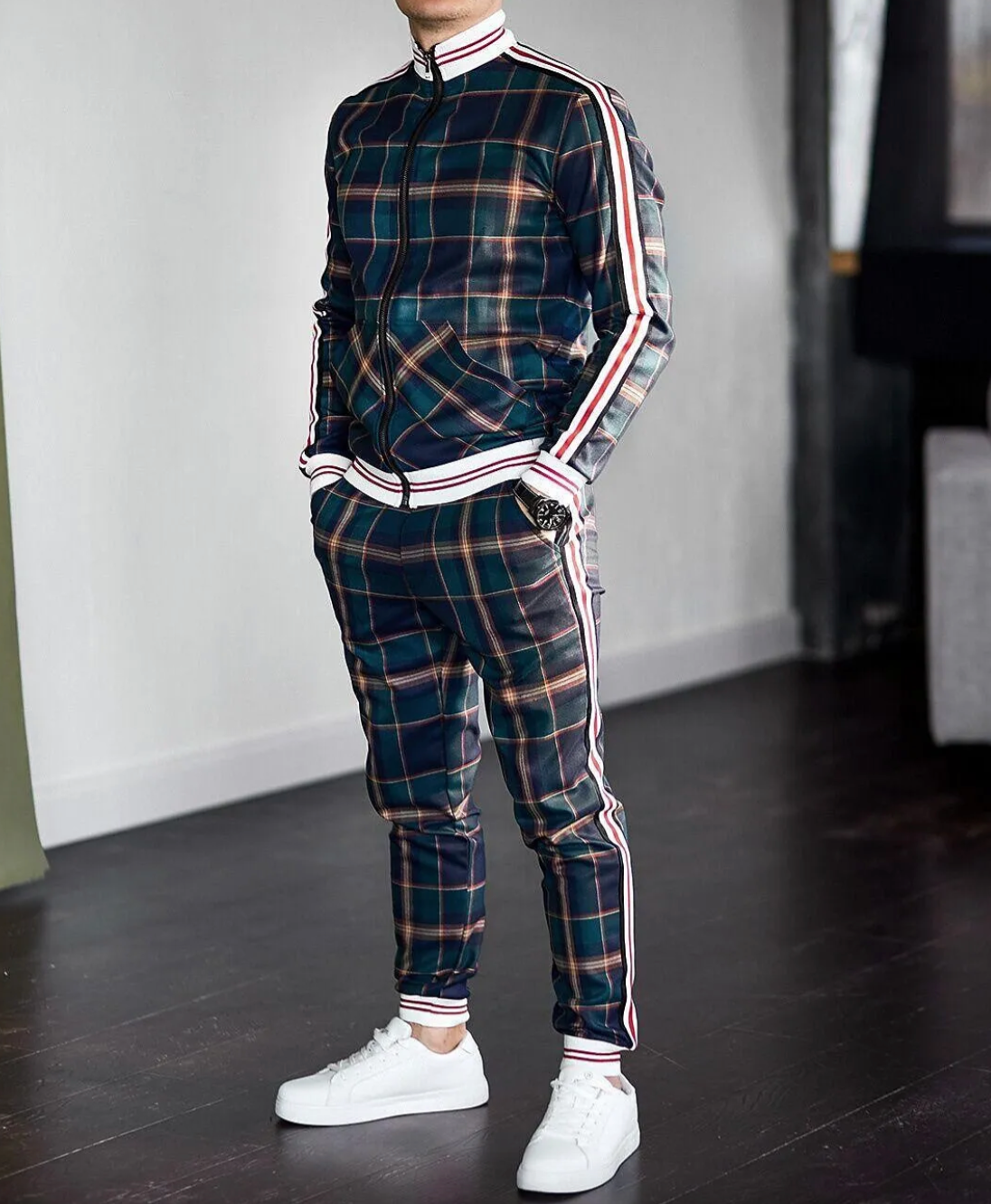 Men's tracksuit set plaid pattern slim fit jacket and pants, casual sportswear