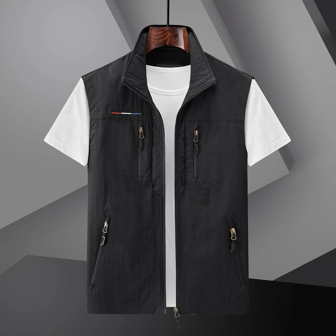 Men's multi-pocket utility vest, breathable sleeveless summer travel vest