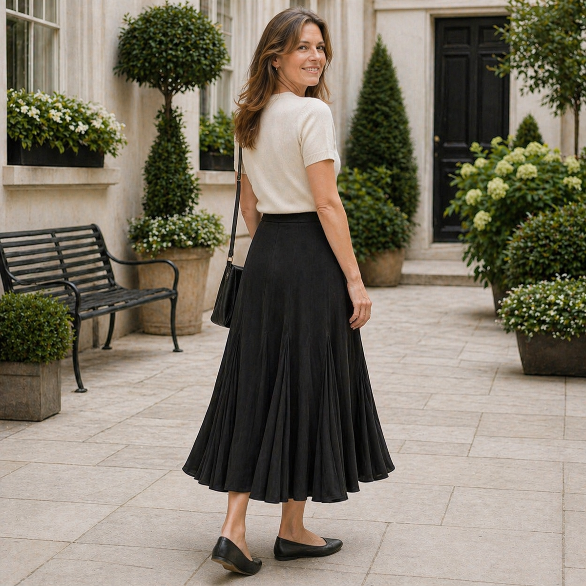 Women's Pleated Maxi Skirt, Flowing Fabric, Regular Fit, Casual Dressy