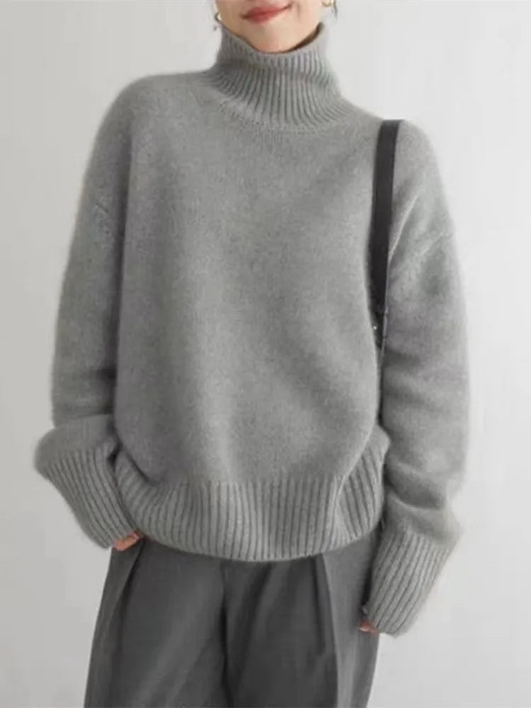 Women turtleneck sweater relaxed fit in beige knit