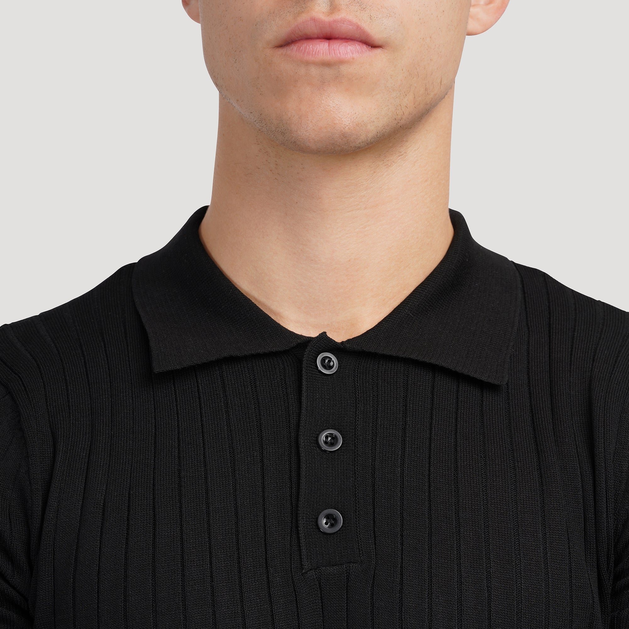 Men's knitted cotton ribbed polo shirt with button collar, short sleeves