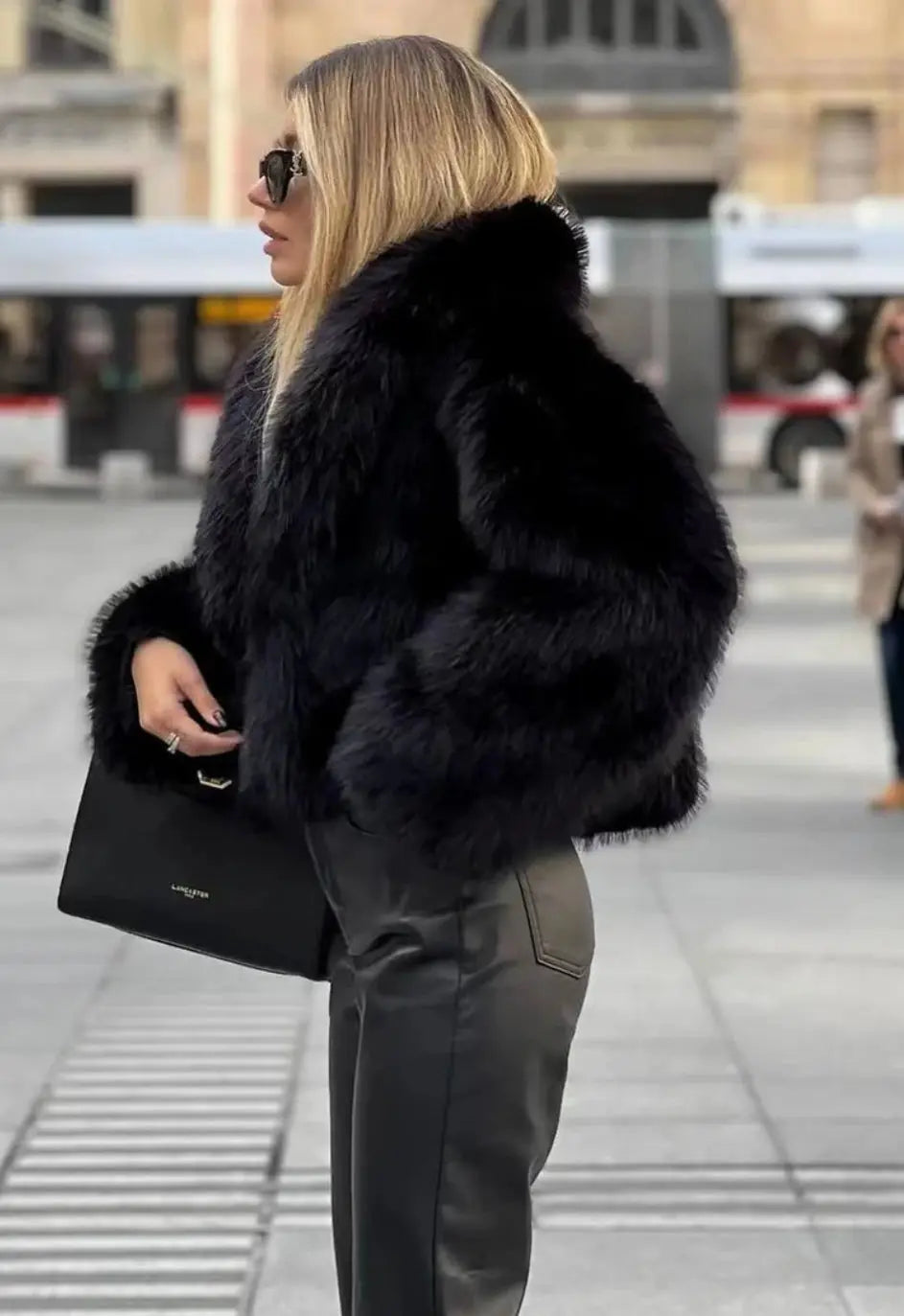 Women's faux fur jacket fluffy coat in beige, grey, brown and black