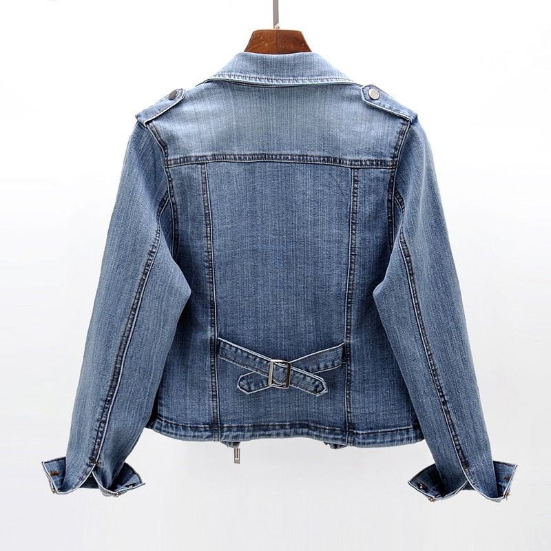 Women casual denim jacket relaxed fit with button-front closure and chest pockets