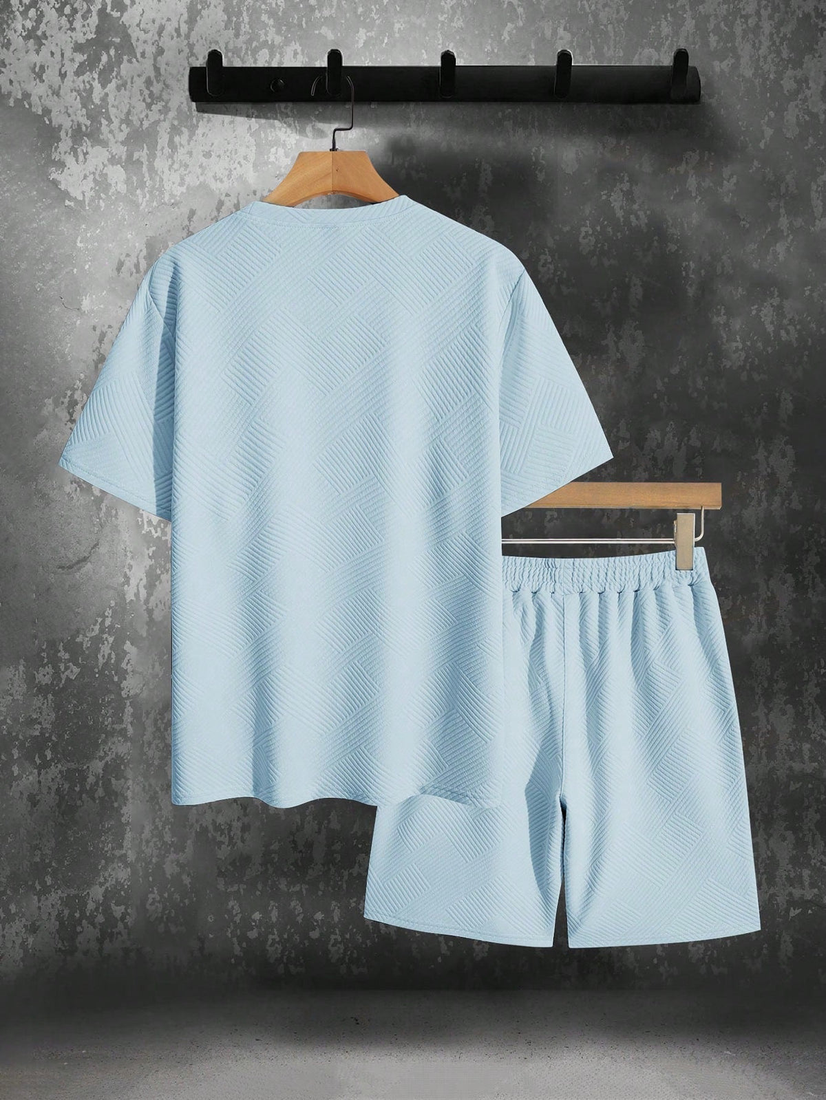 Men's summer set with oversized T-shirt and sporty drawstring shorts, casual lightweight