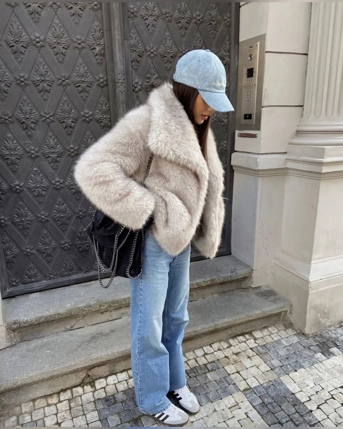 Women's faux fur jacket fluffy coat in beige, grey, brown and black