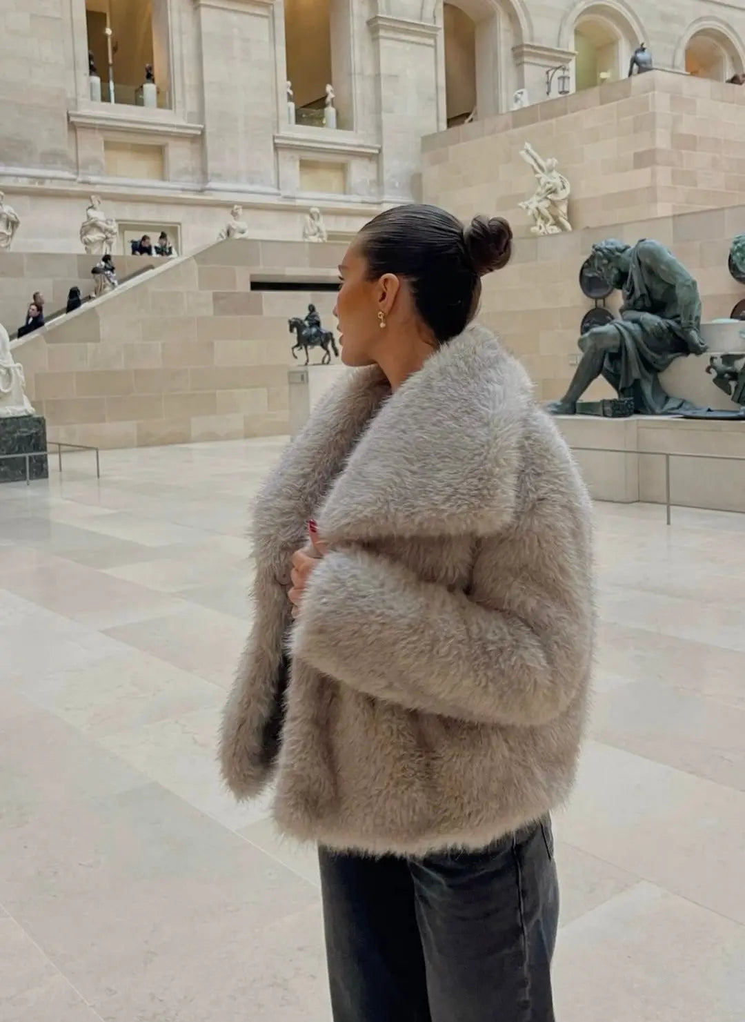 Women's faux fur jacket fluffy coat in beige, grey, brown and black