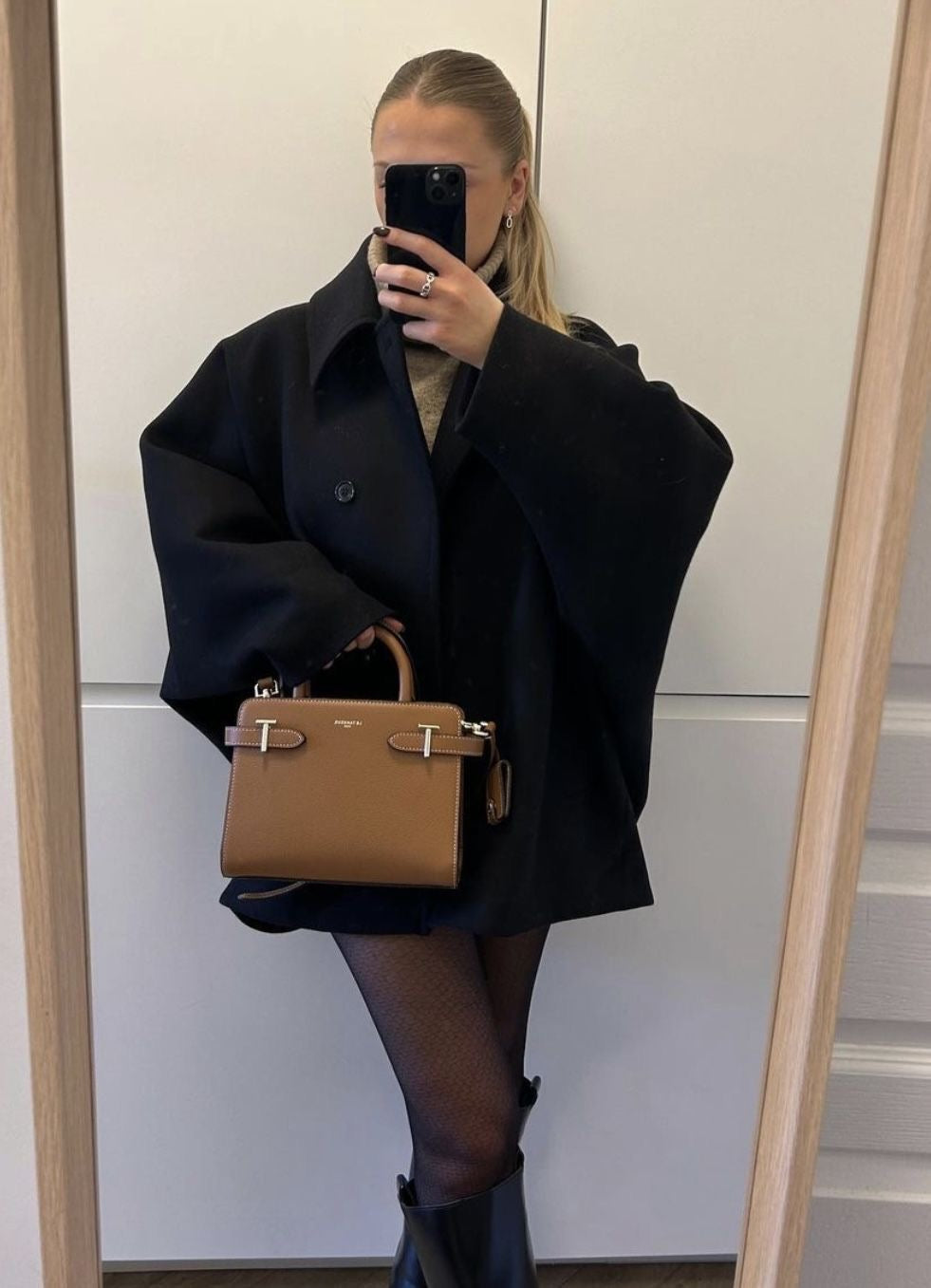 Women's oversized wool coat in brown and black, soft relaxed winter fit