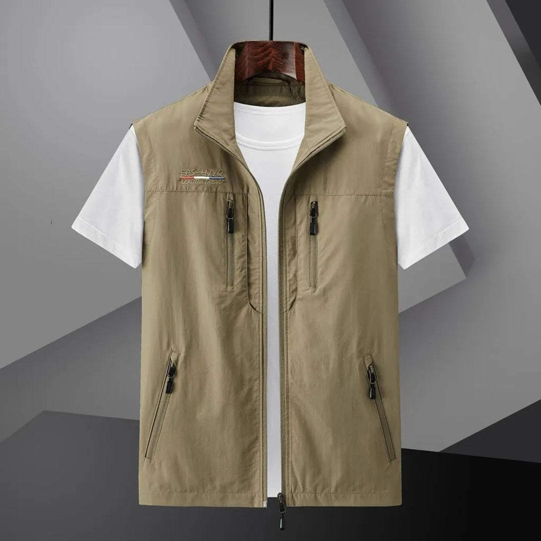 Men's multi-pocket utility vest, breathable sleeveless summer travel vest