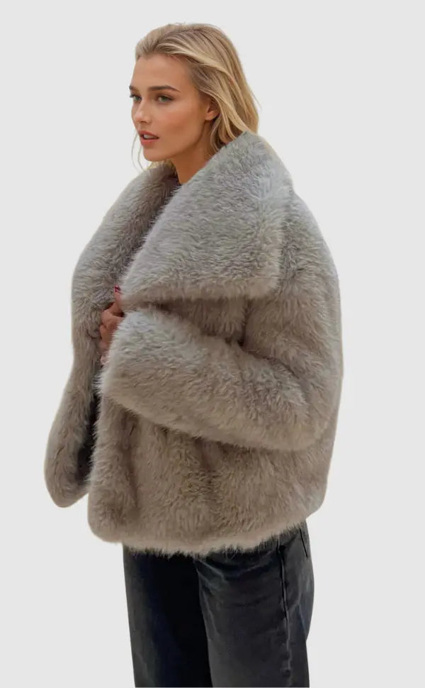 Women's faux fur jacket fluffy coat in beige, grey, brown and black